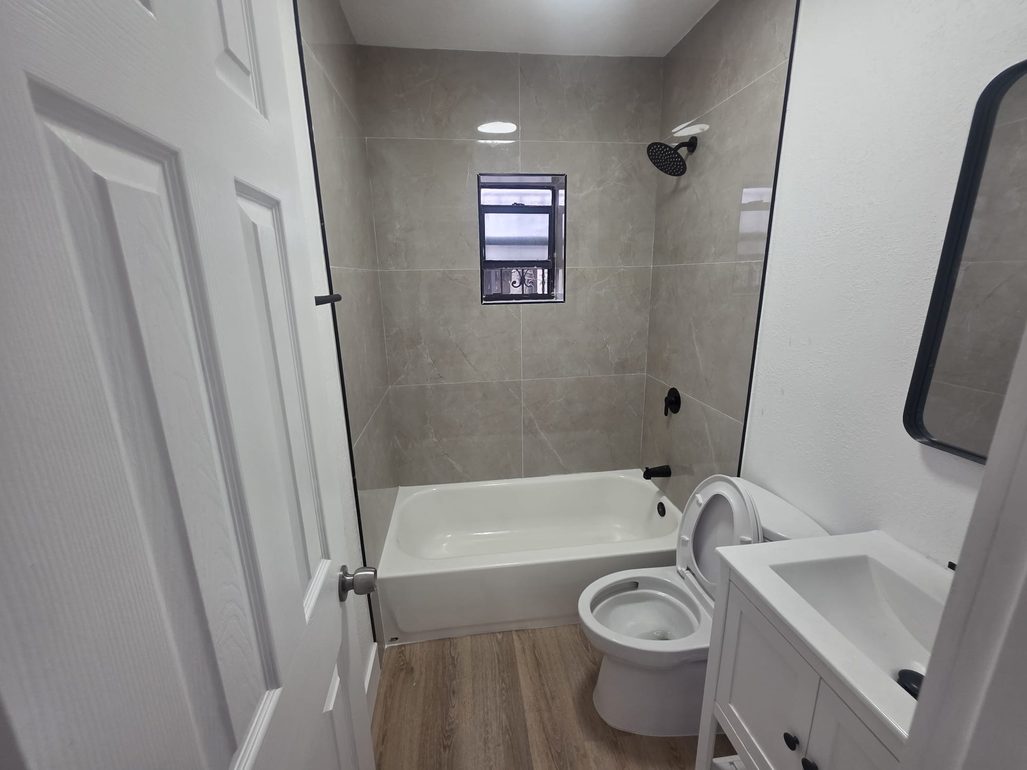 Building Photo - 5900 NE 1st Ave