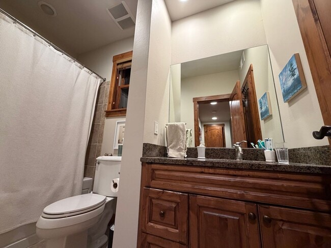 Building Photo - Fabulous Furnished Monterra 2 bd Condo