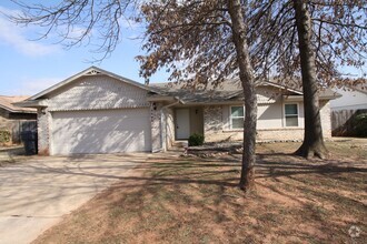 Building Photo - Great 3 Bed 2 Bath In Edmond