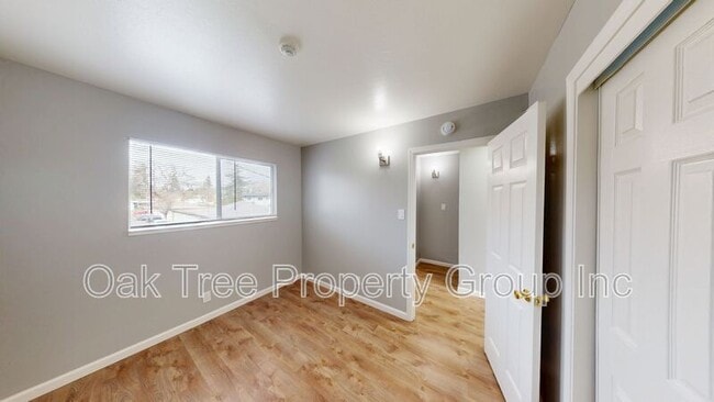 Building Photo - 625 F St