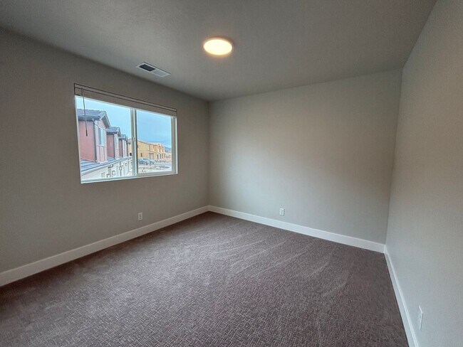 Building Photo - BRAND NEW END TOWNHOME FOR RENT + HALF OFF FEBRUARY RENT!