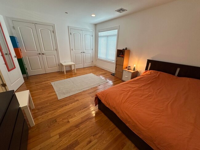 Building Photo - 124 68th St