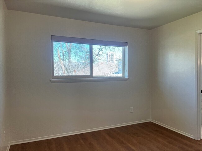 Building Photo - 1201 N Austin St