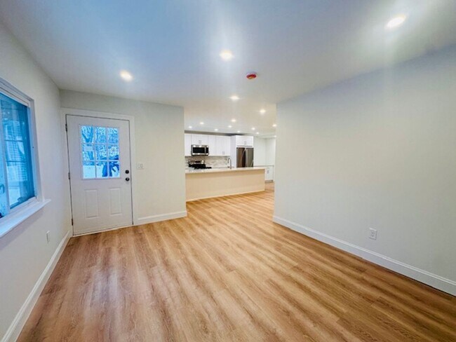 Building Photo - 19 Henning Dr