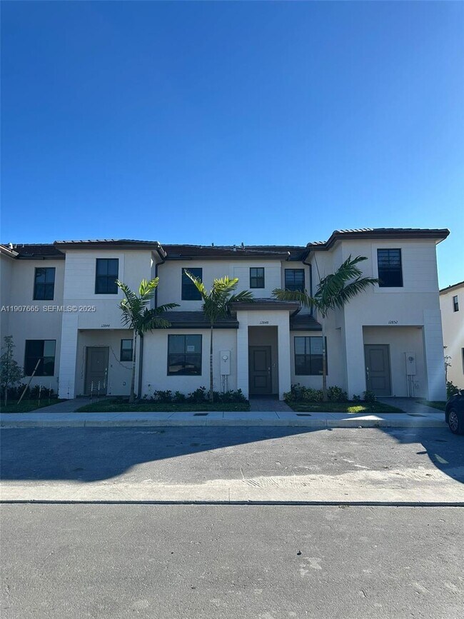 Building Photo - 12848 SW 232nd Ter