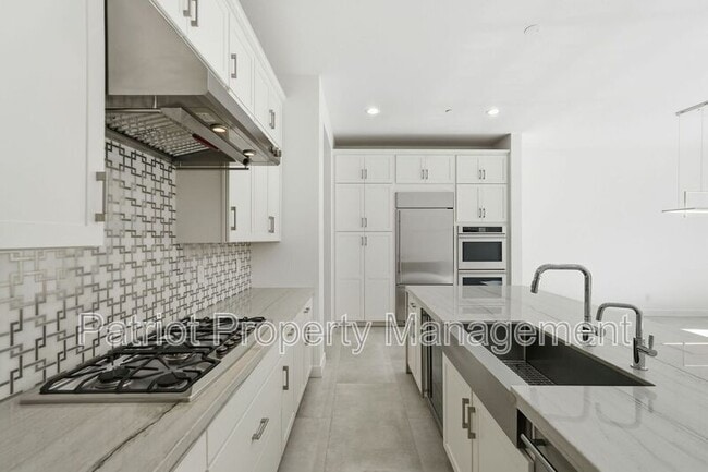 Building Photo - 7347 E Vista Bonita Dr