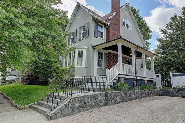 Primary Photo - 16 Elton St