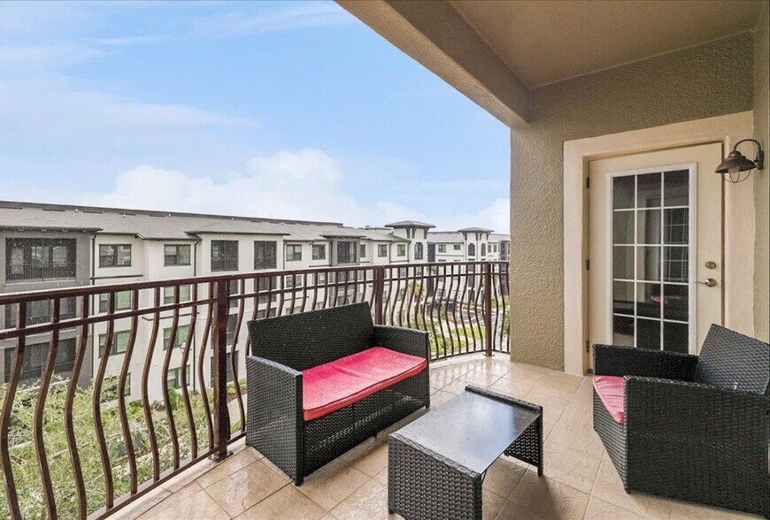 Building Photo - 424 Luna Bella Ln