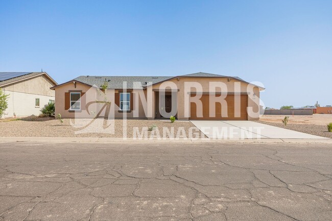 Primary Photo - Brand New Beautiful Large Single Story Home