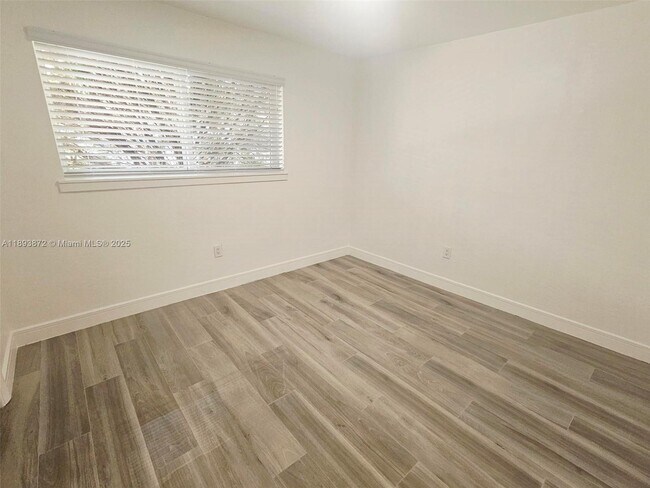Building Photo - 9305 SW 37th St