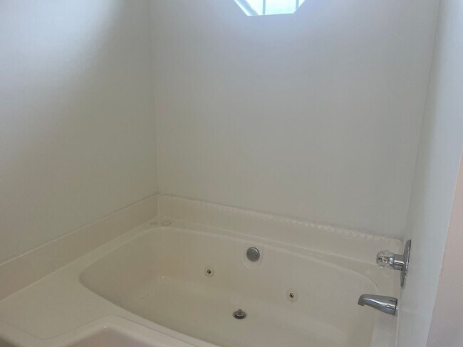 Building Photo - 1797 Cedrus Ln