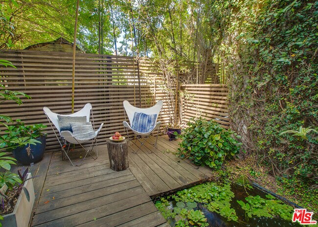 Building Photo - 757 1/2-757 1/2 Milwood Ave