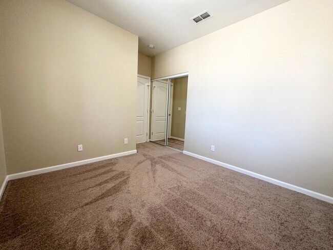Building Photo - Beautifully Updated 3-Bedroom, 2-Bath Home...