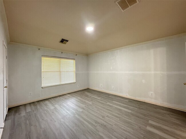 Building Photo - 17927 Branch Creek Dr