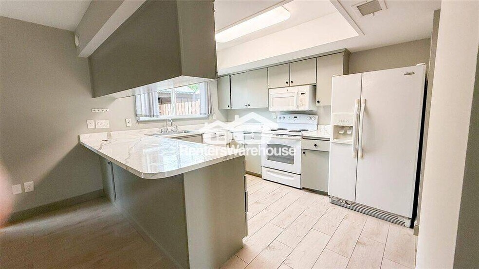 Building Photo - 2226 Triway Ln