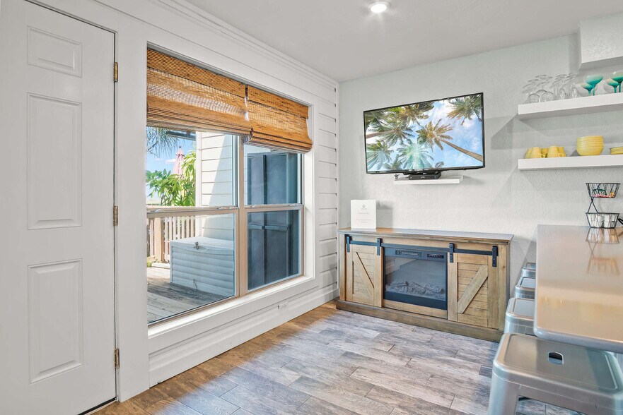 Building Photo - 15209 Leeward Dr