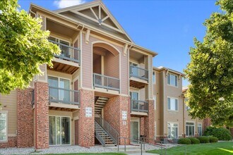 Building Photo - Beautiful 2 Bed 2 Bath Condo in Central Fo...