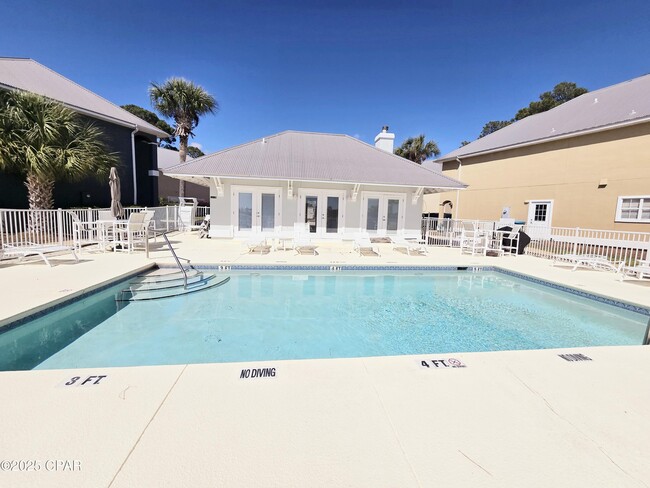 Building Photo - 7009 N Lagoon Dr