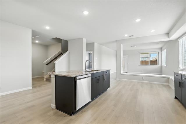 Building Photo - 925 Ridgehurst Dr