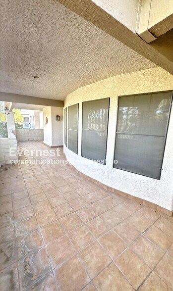 Building Photo - 1916 Hobson Dr