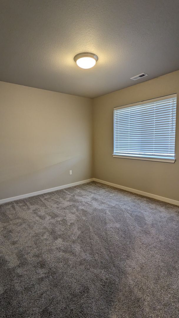 Building Photo - 4948 Wolf Moon Dr