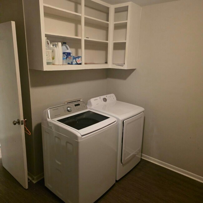 Building Photo - 3314 Northcrest Rd