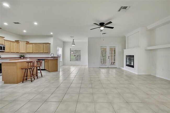 Building Photo - 12052 Jade Ave