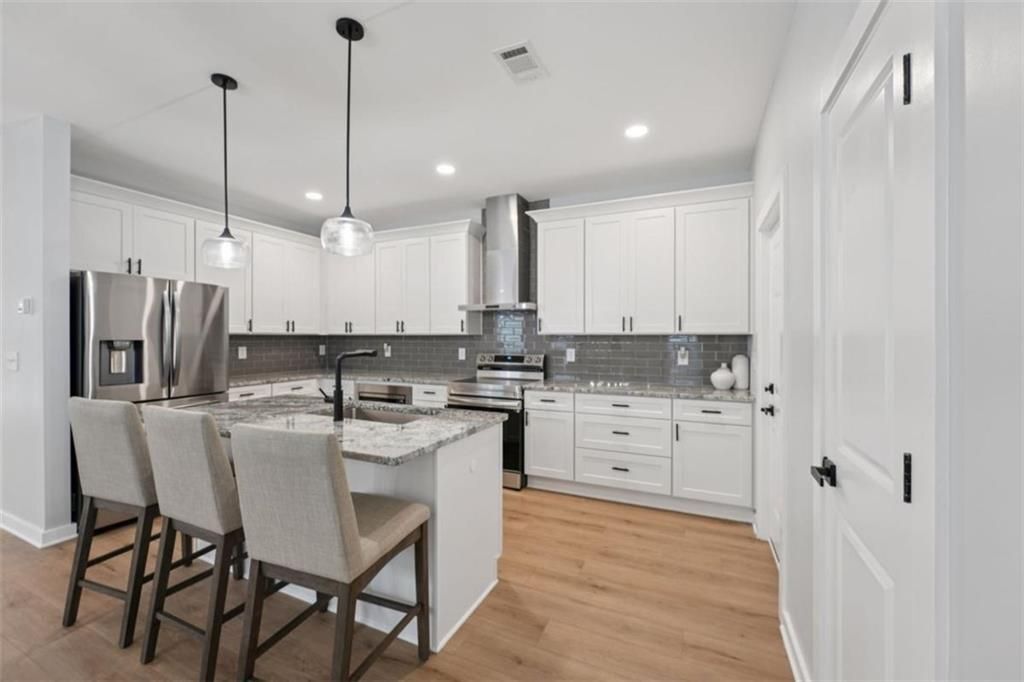 Building Photo - 3189 Jackson St