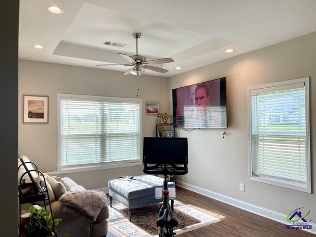 Building Photo - 190 Red Tail Cir