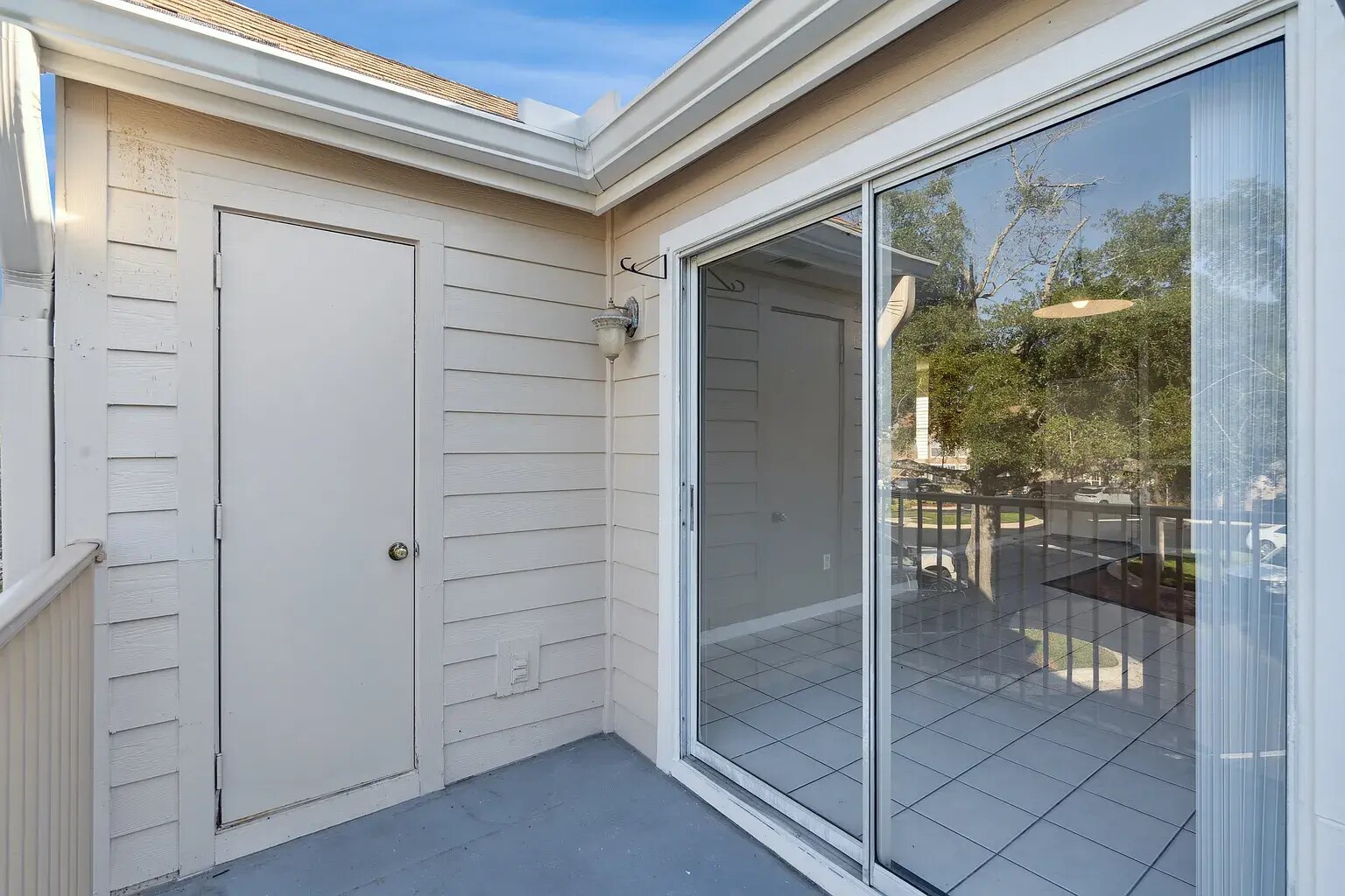 Building Photo - 682 Youngstown Pky