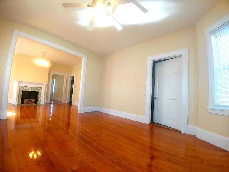 Primary Photo - 97 Barrows St