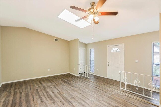 Building Photo - 8303 Broken Willow Ln