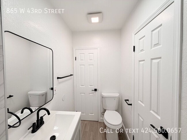 Building Photo - 865 W 43rd St