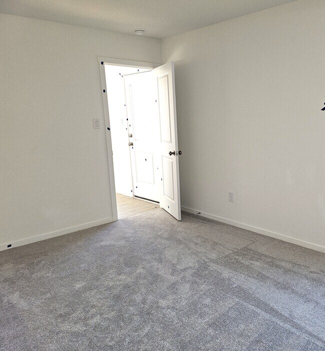 Building Photo - 9144 Luciano Pl