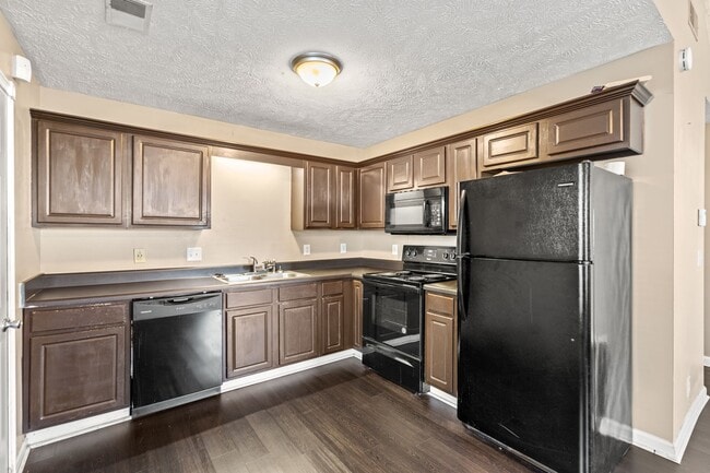 Building Photo - 1578 Chariot Dr