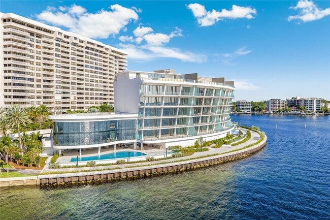 Building Photo - 5 Grove Isle Dr