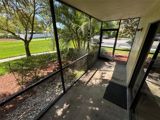 Building Photo - 3300 Fox Chase Cir