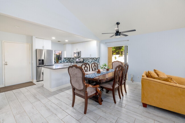 Building Photo - 79602 Ave 42