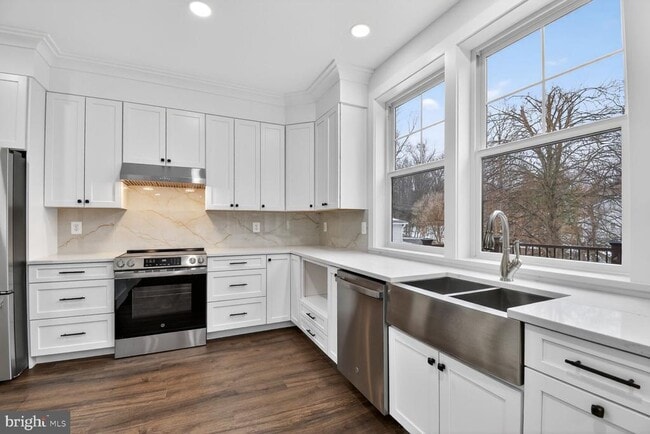 Building Photo - 13102 Ideal Dr