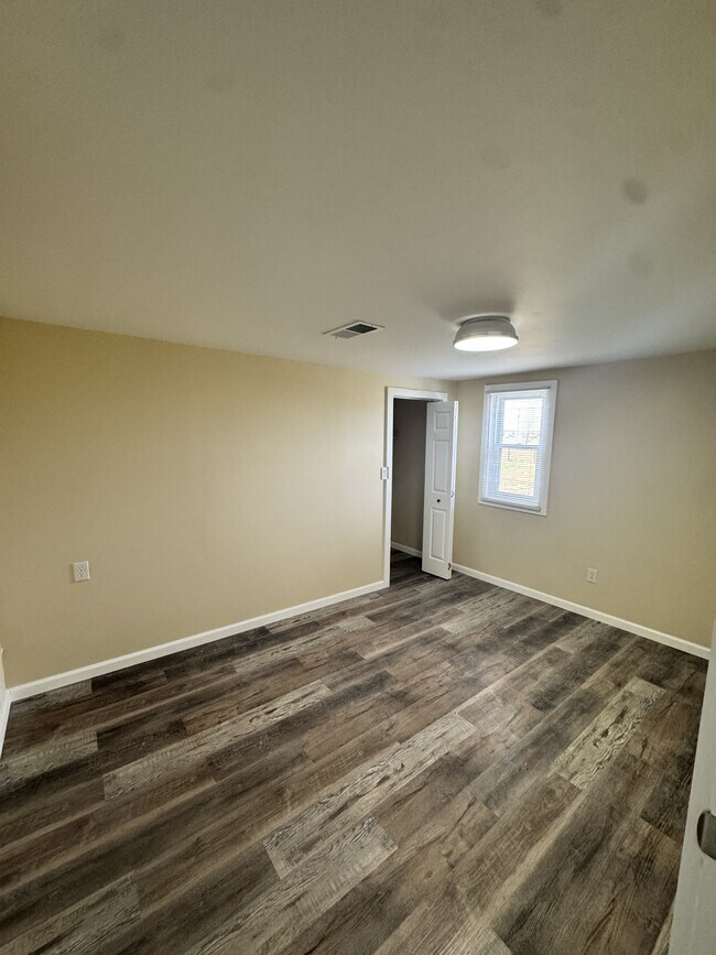 Building Photo - 501 Webb Ridge Rd