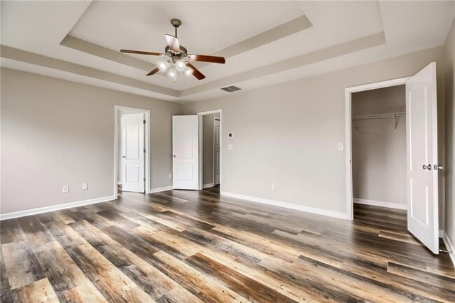 Building Photo - 2171 Waterford Park Dr