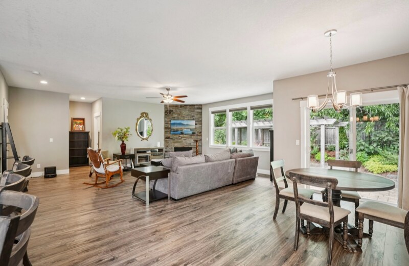 Building Photo - 4677 Southampton Dr SE