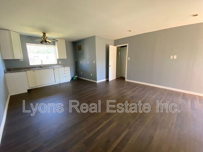 Building Photo - 8406 Sevigny Dr