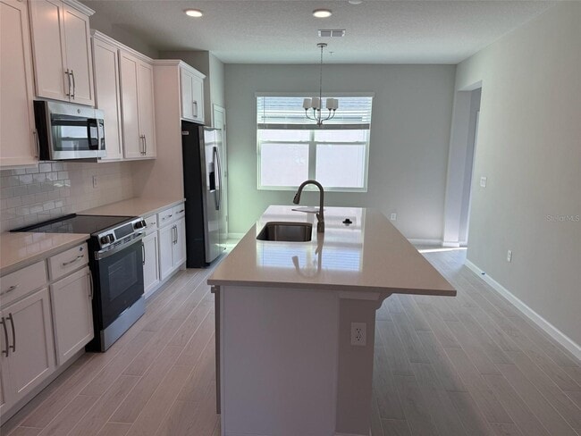 Building Photo - 611 Pothos St