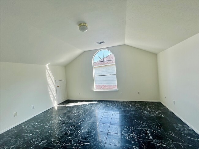 Building Photo - 12422 Glenleigh Dr