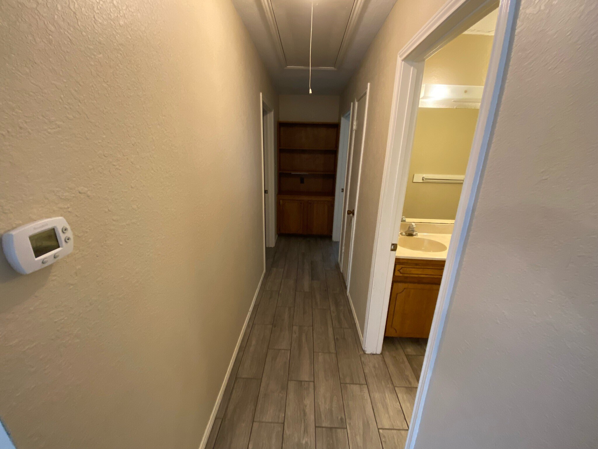 Hallwayl - 2022 Mourning Dove Cir