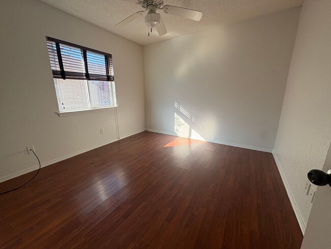 Building Photo - EASTSIDE HOME FOR RENT