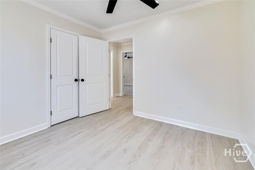 Building Photo - 2110 E 56th St