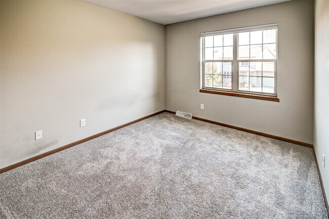 Building Photo - 2633 Koshkonong Way
