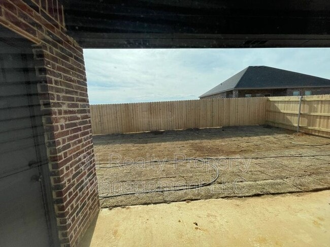 Building Photo - 5619 Mars Ave